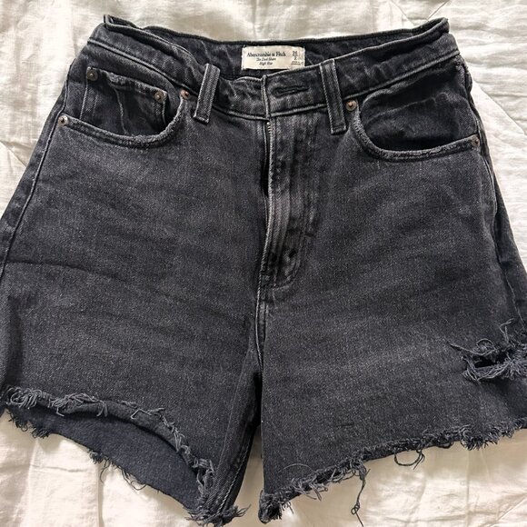 Black Denim Shorts Abercrombie - Picture 2 of 4